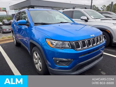 More photos of 2019 Jeep Compass Latitude at ALM Hyundai Macon, GA
