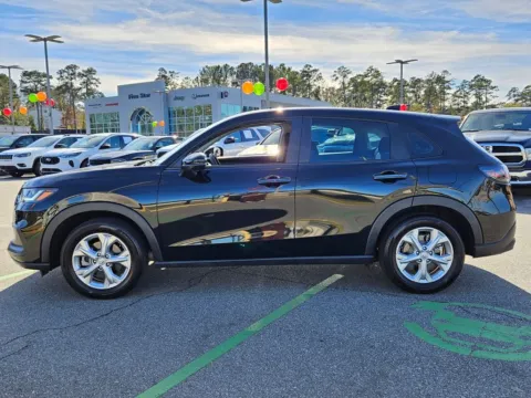 More photos of 2024 Honda HR-V LX at ALM Mazda Macon, GA