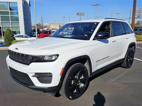 Another view of 2023 Jeep Grand Cherokee Altitude for sale in Macon, GA at ALM Mazda Macon