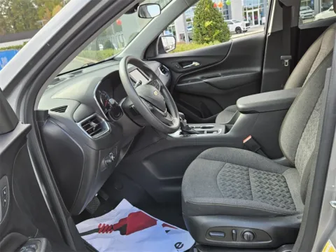 More photos of 2023 Chevrolet Equinox LT at ALM Mazda Macon, GA