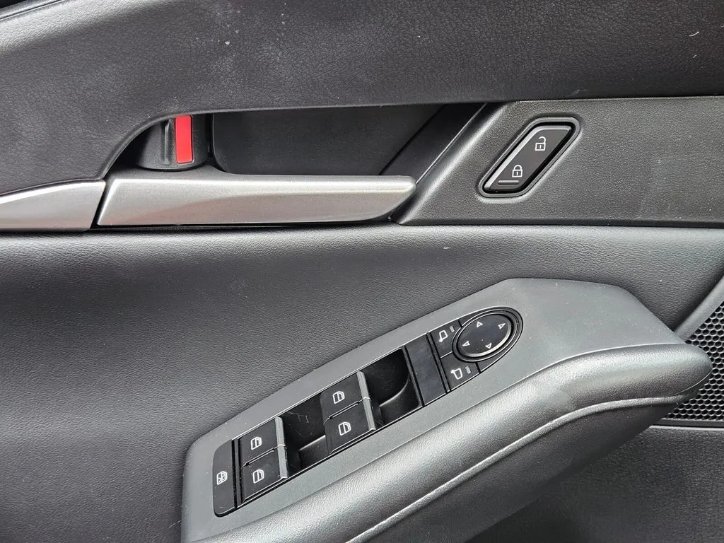 2026 Mazda CX-30 Preferred - Photo 26