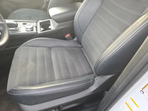 More photos of 2024 Mitsubishi Outlander SE at ALM Mazda Macon, GA