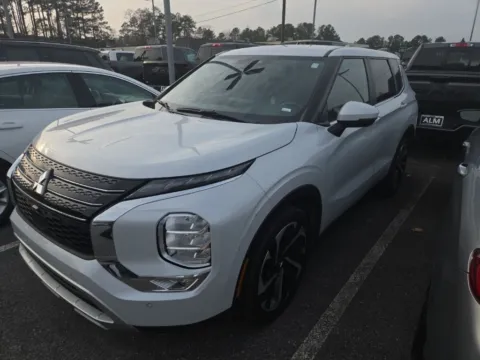White 2024 Mitsubishi Outlander SE for sale in Macon, GA