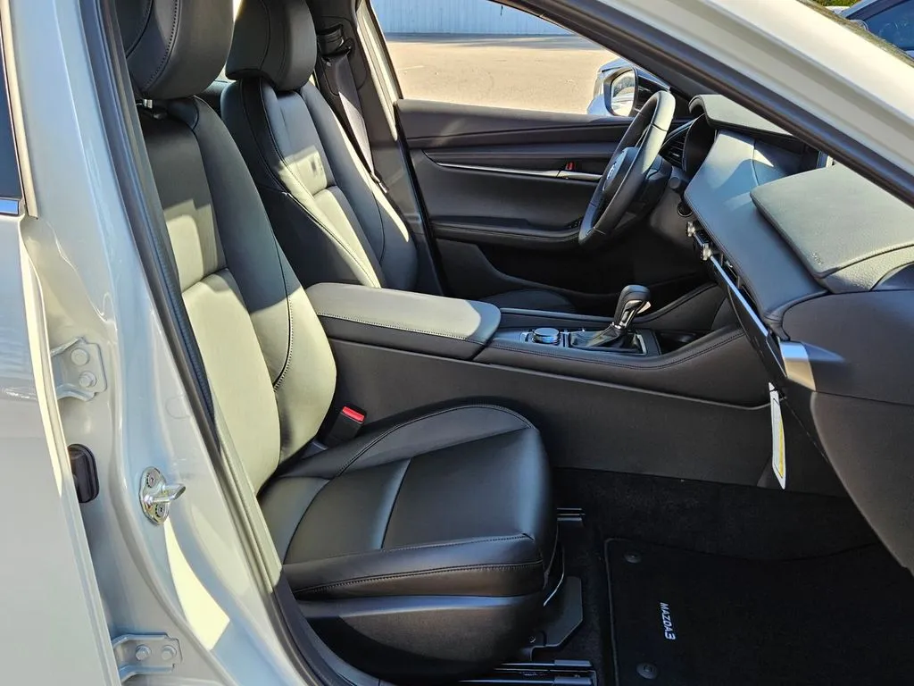 2026 Mazda Mazda3 Select Sport - Photo 14