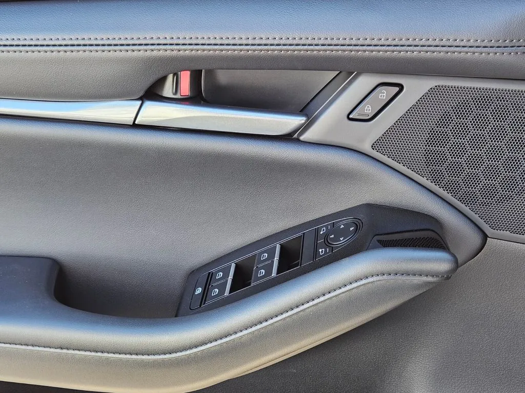 2026 Mazda Mazda3 Select Sport - Photo 26