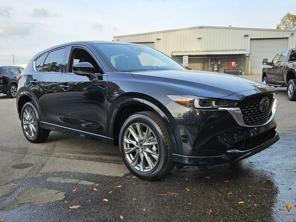 2025 Mazda CX-5 Base's photo