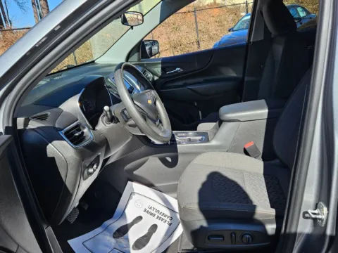 More photos of 2023 Chevrolet Equinox LT at ALM Mazda Macon, GA