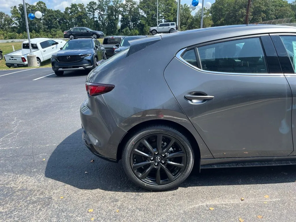 2026 Mazda Mazda3 Premium - Photo 11