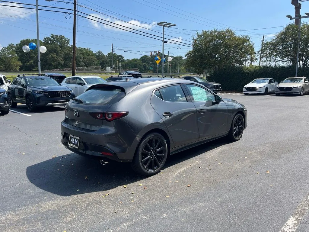 2026 Mazda Mazda3 Premium - Photo 9