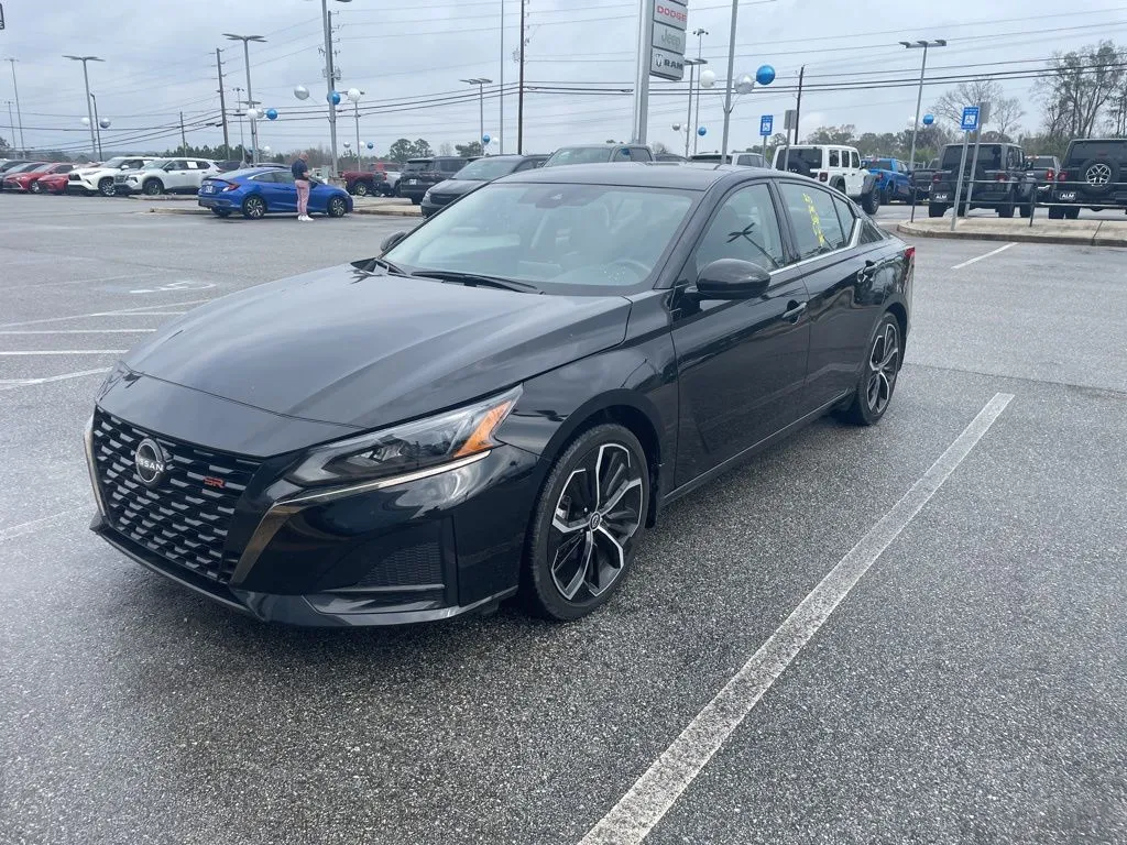 Black 2025 Nissan Altima 2.5 SR for sale in Macon, GA