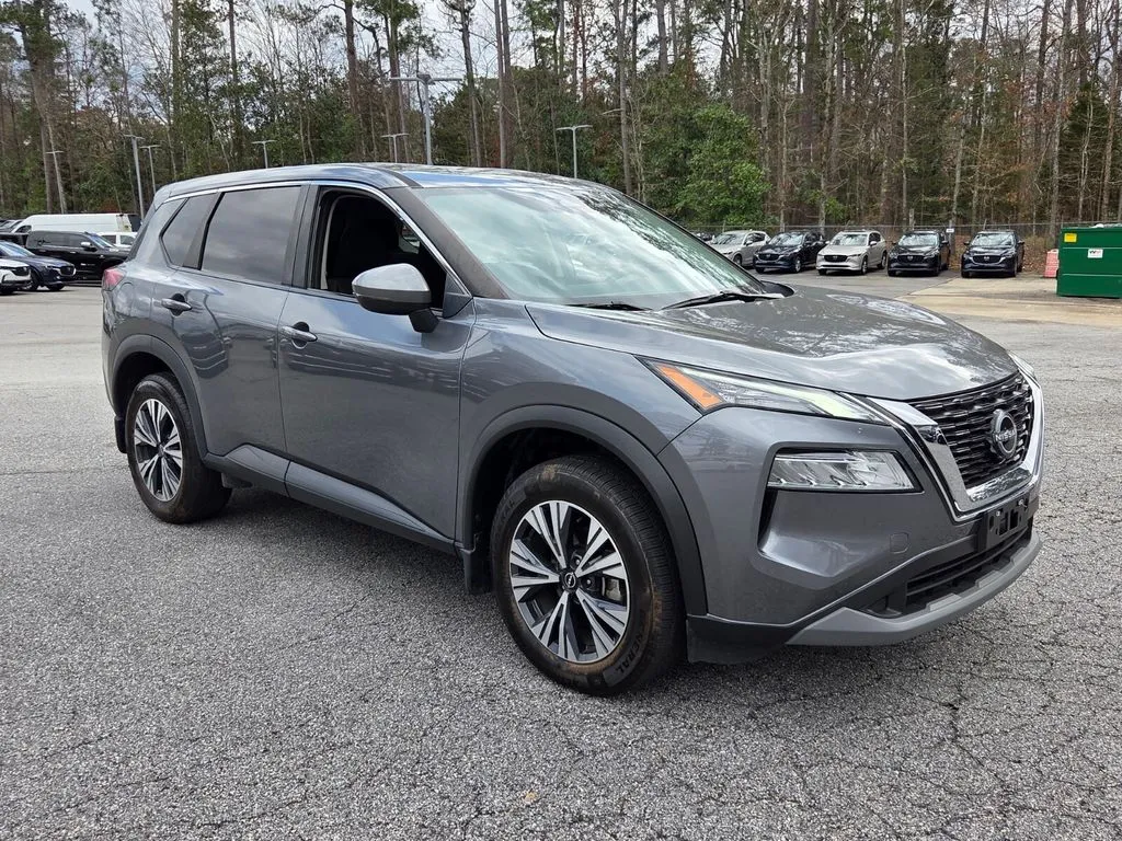 Gray 2022 Nissan Rogue SV for sale in Macon, GA