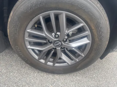 More photos of 2023 Nissan Rogue S at ALM Mazda Macon, GA