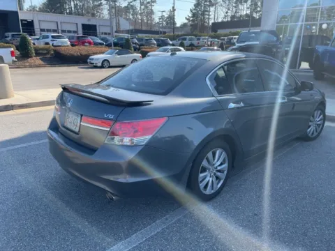 More photos of 2011 Honda Accord EX-L at ALM Mazda Macon, GA