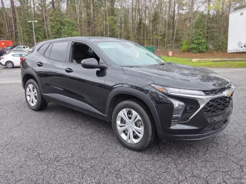 Black 2024 Chevrolet Trax LS for sale in Macon, GA