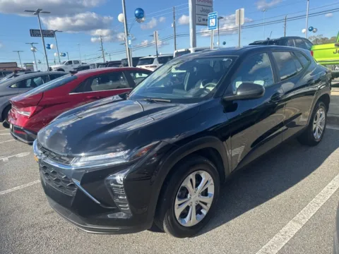 Black 2024 Chevrolet Trax LS for sale in Macon, GA