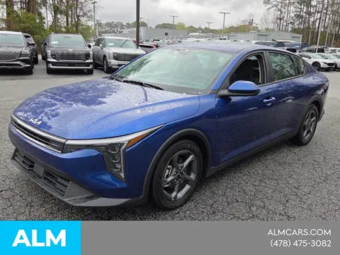 More photos of 2025 Kia K4 LXS at ALM Mazda Macon, GA