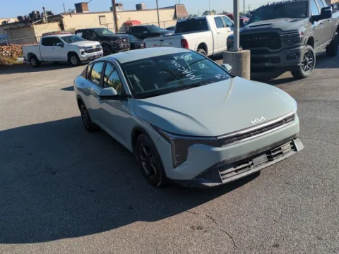 More photos of 2025 Kia K4 LXS at ALM Mazda Macon, GA