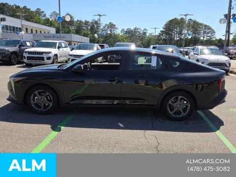 More photos of 2025 Kia K4 LXS at ALM Mazda Macon, GA