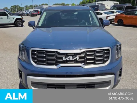 Photos of 2025 Kia Telluride S for sale in Macon, GA at ALM Mazda Macon