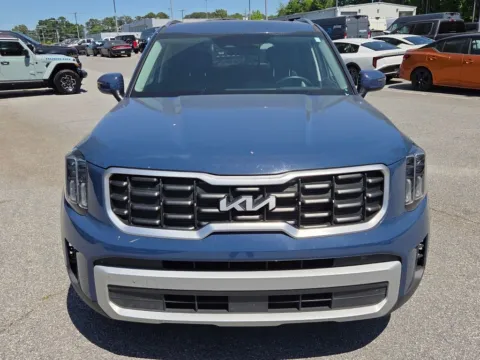 Photos of 2025 Kia Telluride S for sale in Macon, GA at ALM Mazda Macon