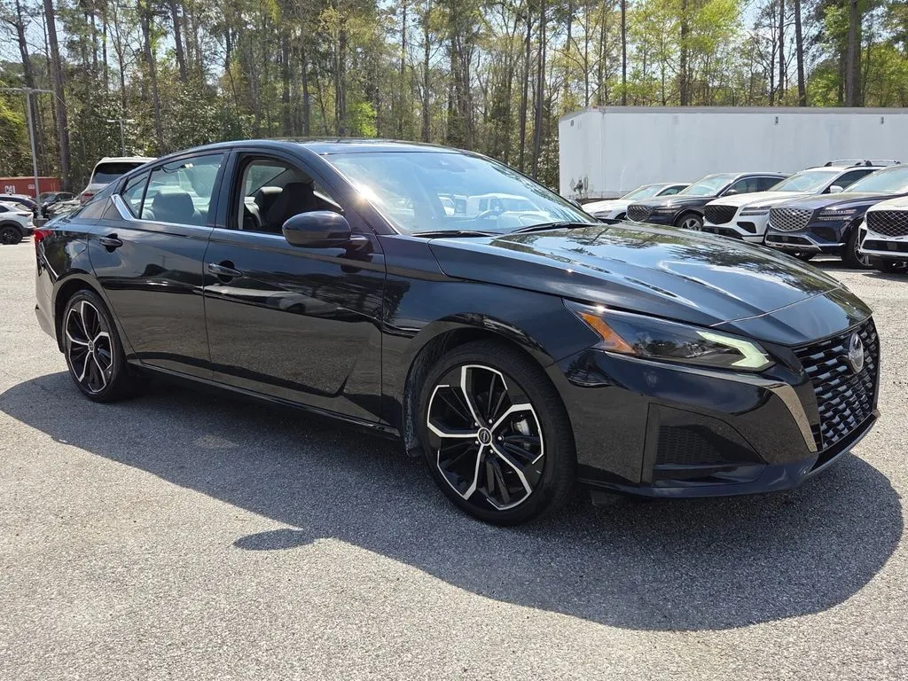 2025 Nissan Altima