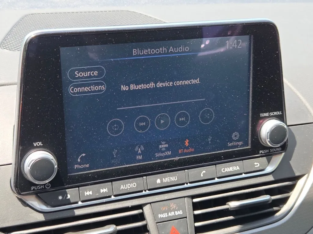 2025 Nissan Altima SR - Photo 20