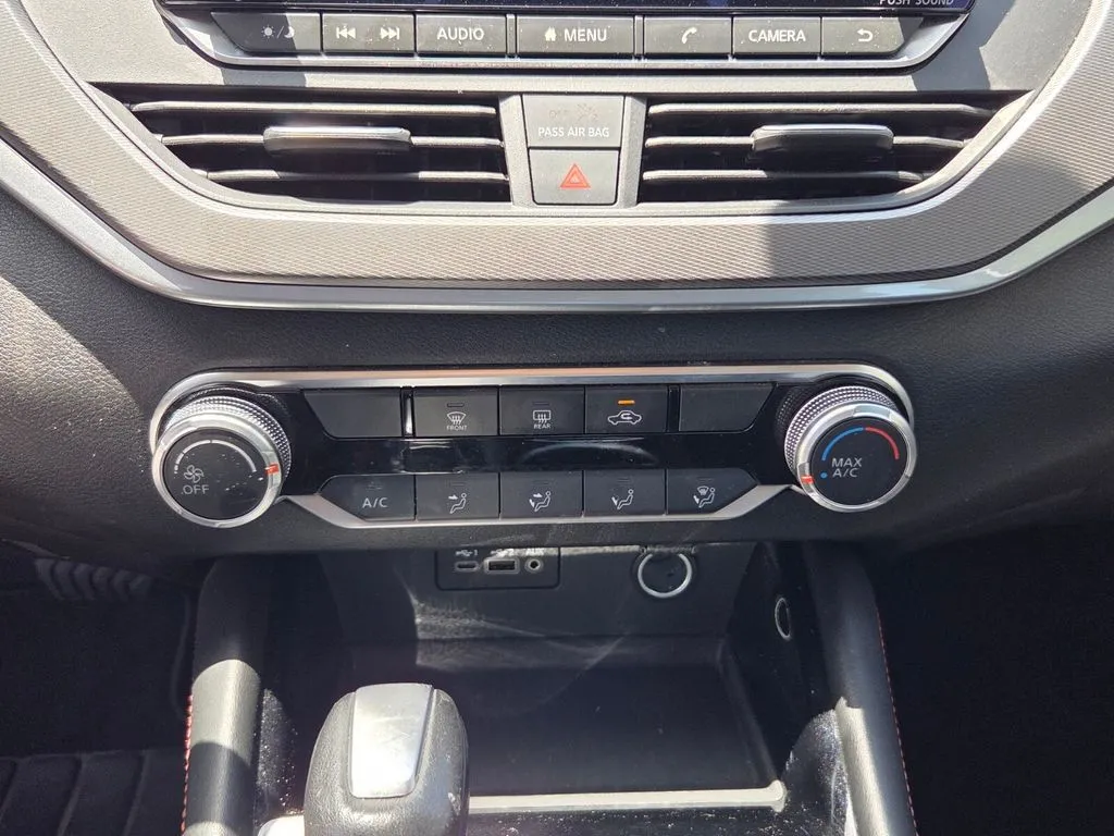 2025 Nissan Altima SR - Photo 19