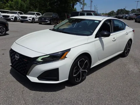 Another view of 2025 Nissan Altima 2.5 SR for sale in Macon, GA at ALM Mazda Macon