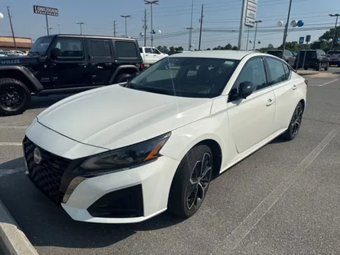 White 2025 Nissan Altima 2.5 SR for sale in Macon, GA