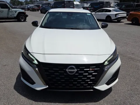 Photos of 2025 Nissan Altima 2.5 SR for sale in Macon, GA at ALM Mazda Macon