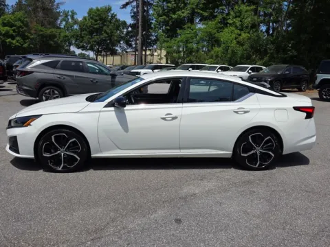 More photos of 2025 Nissan Altima 2.5 SR at ALM Mazda Macon, GA