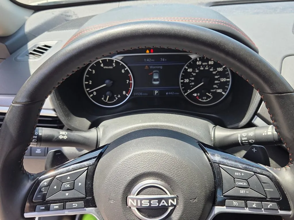 2025 Nissan Altima SR - Photo 21