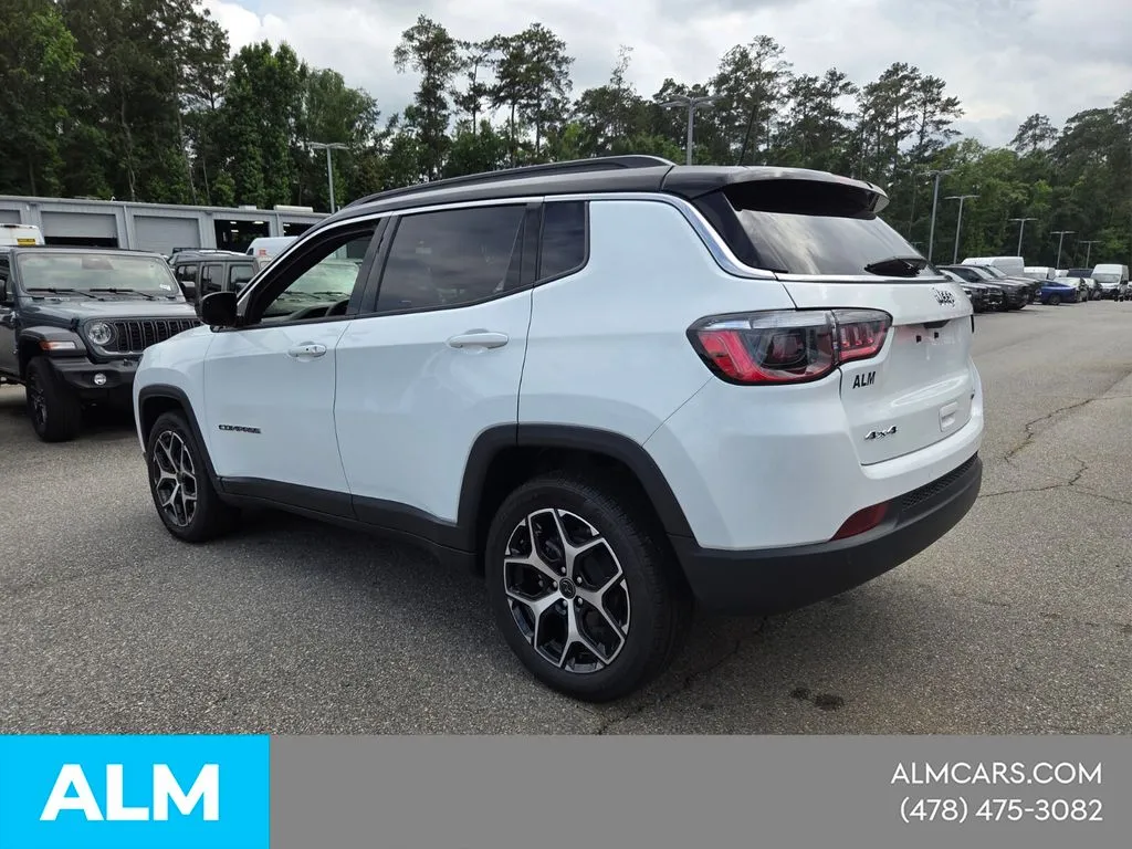 2025 Jeep Compass Limited - Photo 9