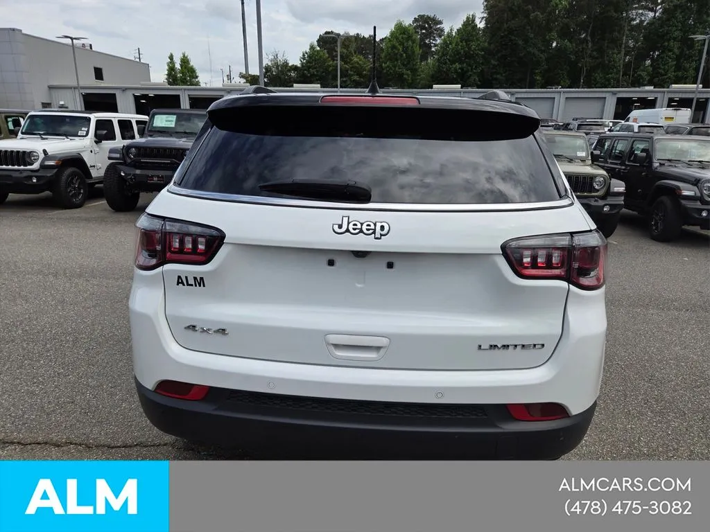 2025 Jeep Compass Limited - Photo 10