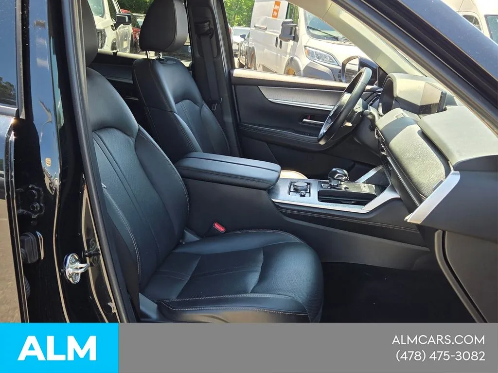 2025 Mazda CX-90 Preferred Package - Photo 17