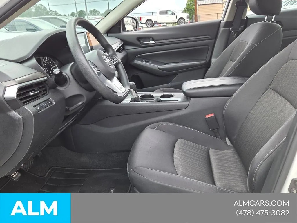 2025 Nissan Altima SV - Photo 5