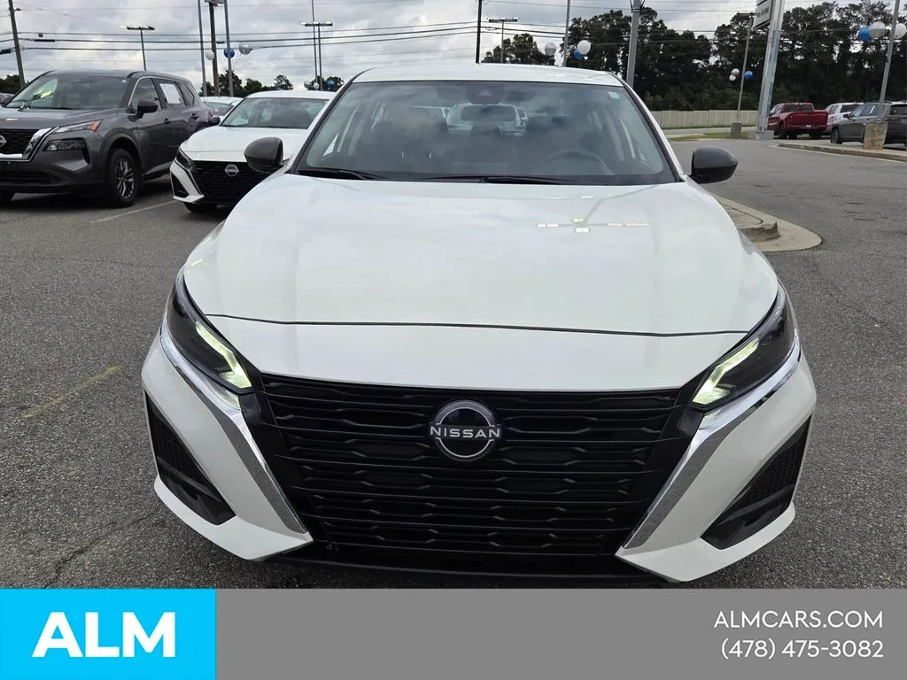 2025 Nissan Altima SV - Photo 2