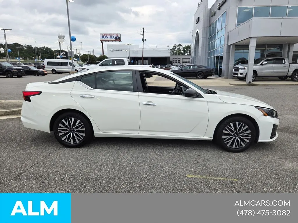 2025 Nissan Altima SV - Photo 12