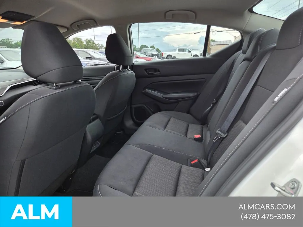 2025 Nissan Altima SV - Photo 6