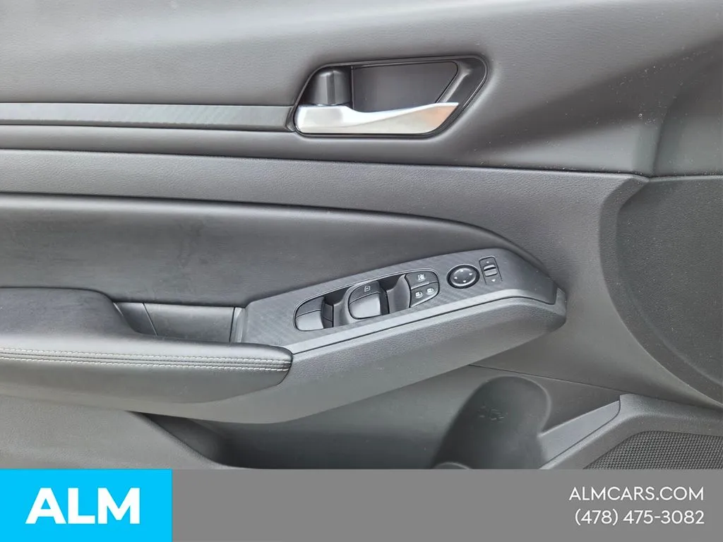 2025 Nissan Altima SV - Photo 23