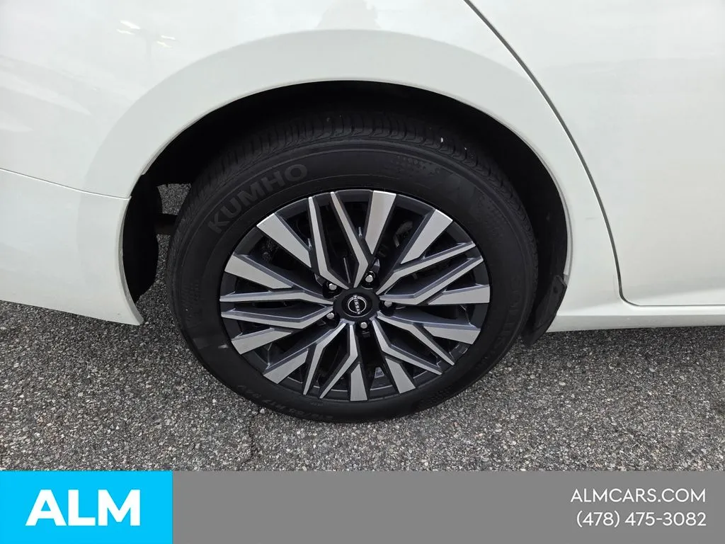 2025 Nissan Altima SV - Photo 13