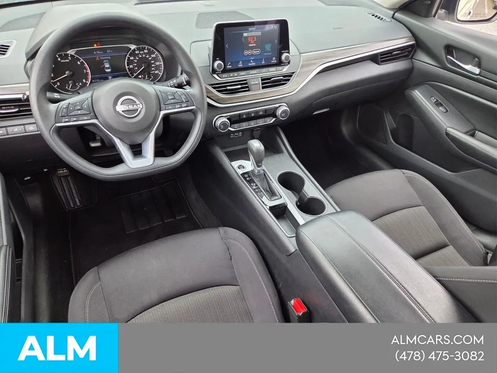 2025 Nissan Altima SV - Photo 8