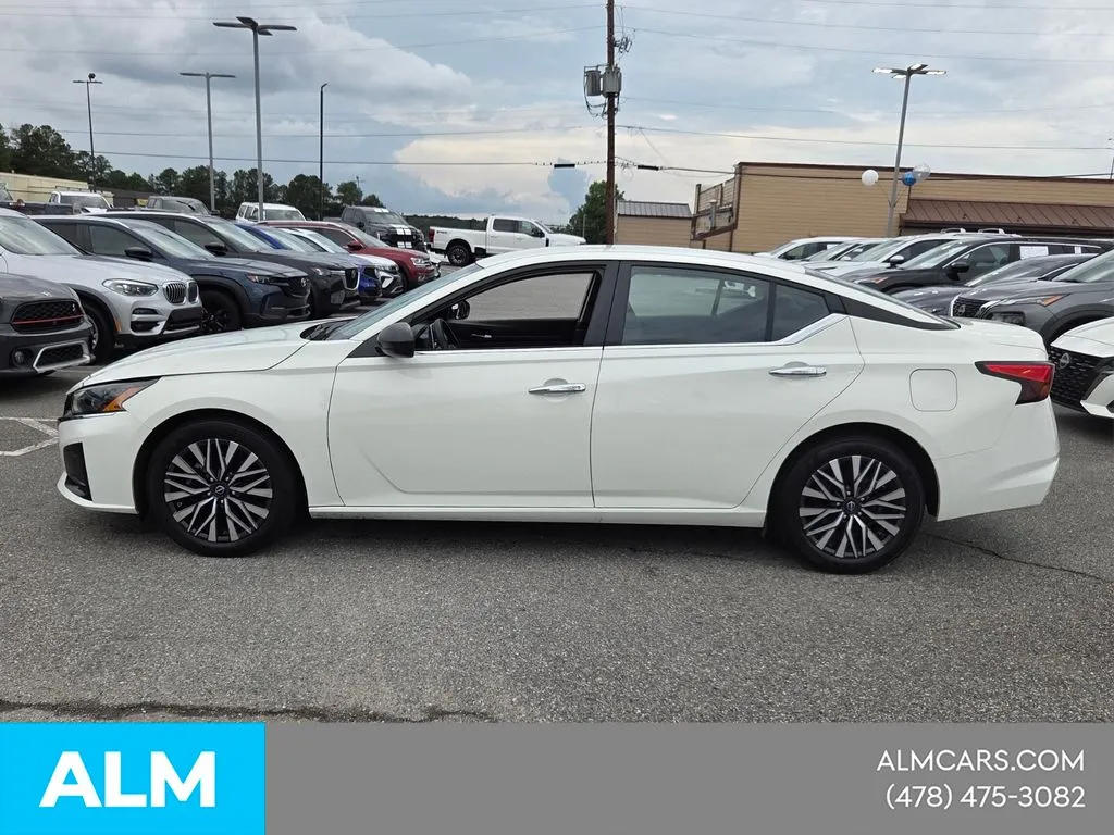 2025 Nissan Altima SV - Photo 4