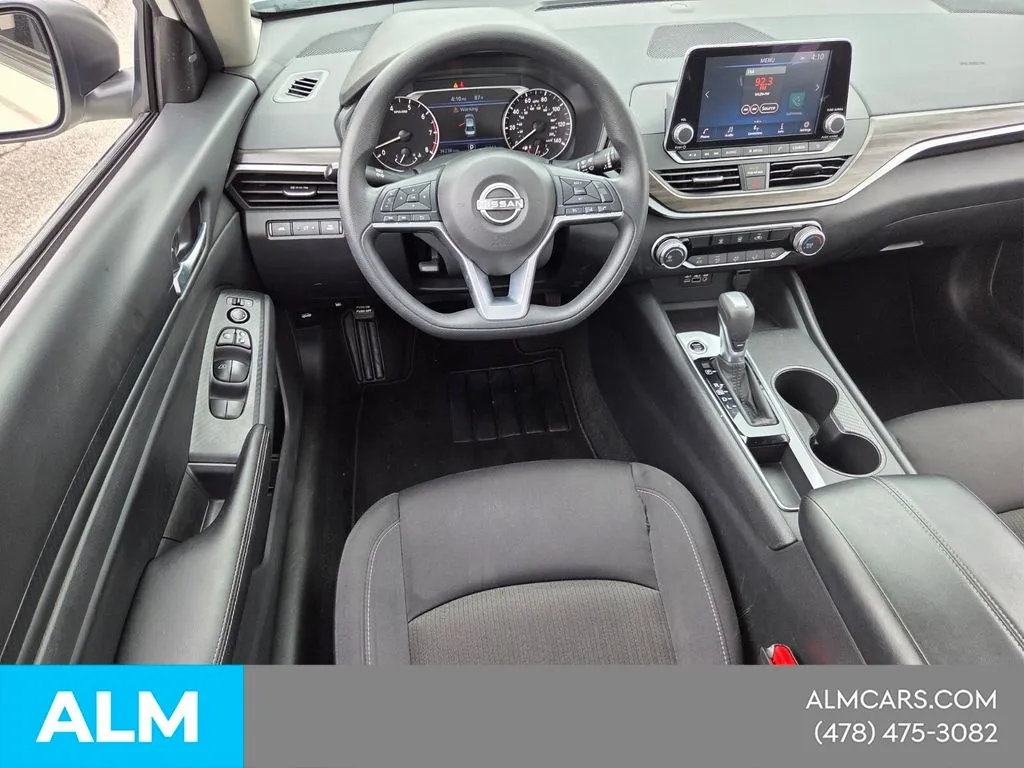 2025 Nissan Altima SV - Photo 7