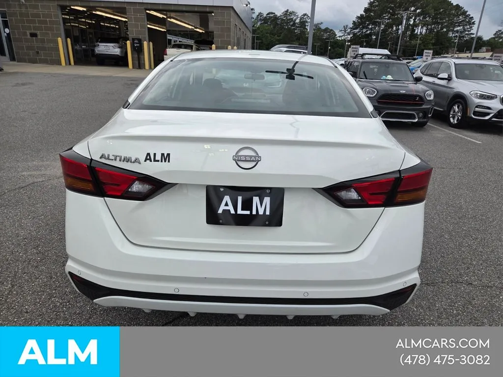 2025 Nissan Altima SV - Photo 10