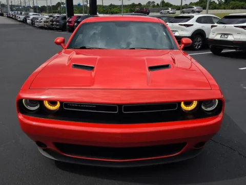 Photos of 2018 Dodge Challenger SXT for sale in Macon, GA at ALM Mazda Macon