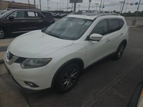 White 2015 Nissan Rogue SL for sale in Macon, GA