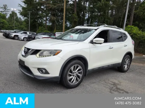More photos of 2015 Nissan Rogue SL at ALM Mazda Macon, GA