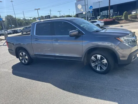 More photos of 2017 Honda Ridgeline RTL at ALM Mazda Macon, GA