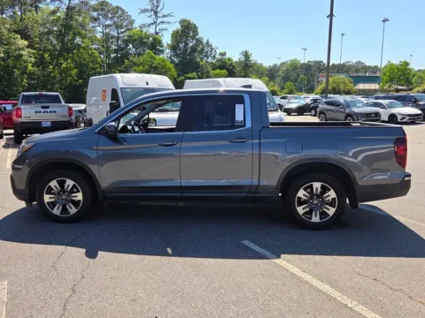 More photos of 2017 Honda Ridgeline RTL at ALM Mazda Macon, GA